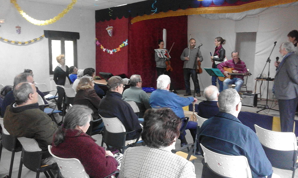 Desde el servicio de Trabajo Social se prestan a grandes rasgos…