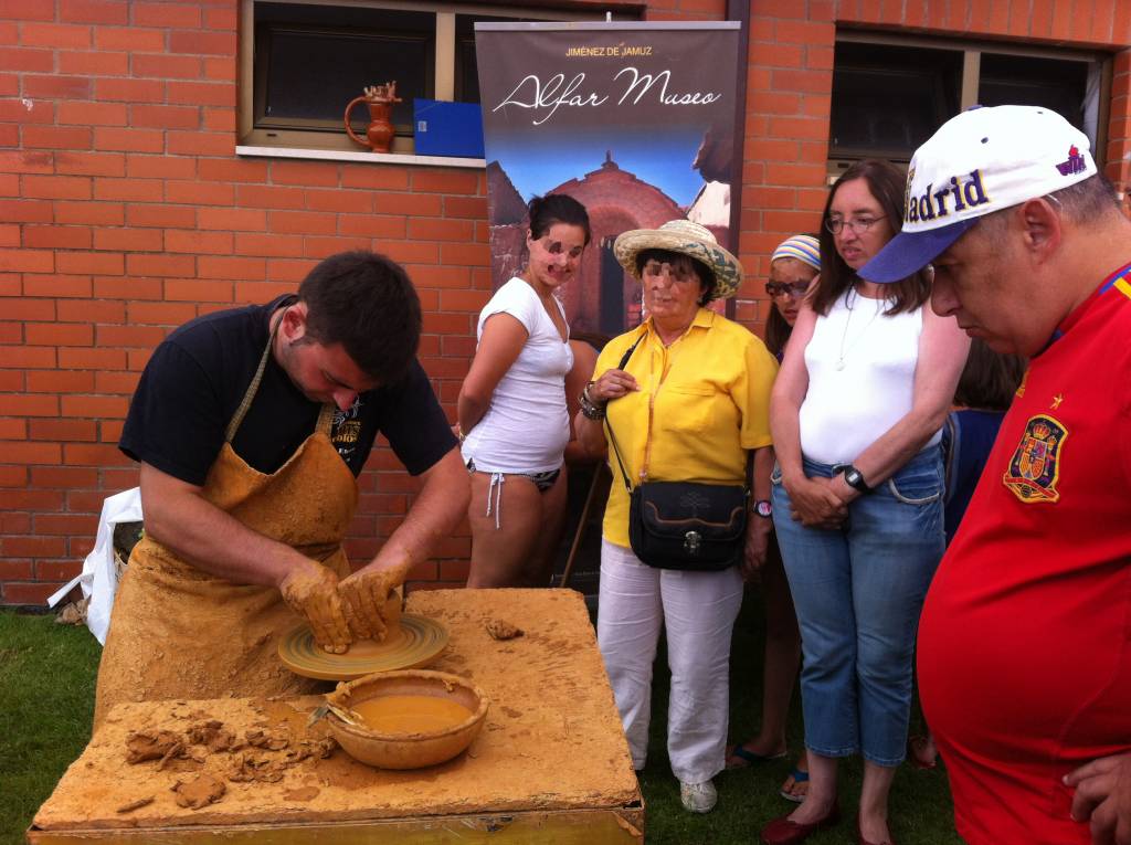 Desde el servicio de Trabajo Social se prestan a grandes rasgos…