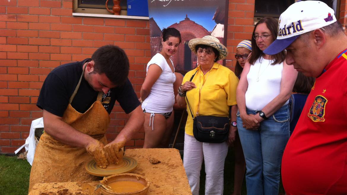 Feria del barro